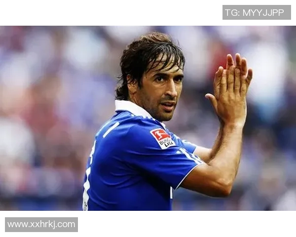 足球明星代言产品精彩瞬间全景展示与分析