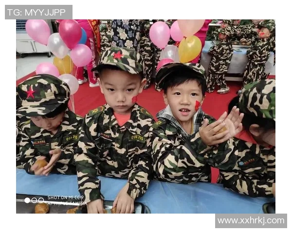 足球明星平安夜盛典星光璀璨欢聚一堂共庆佳节温情时刻